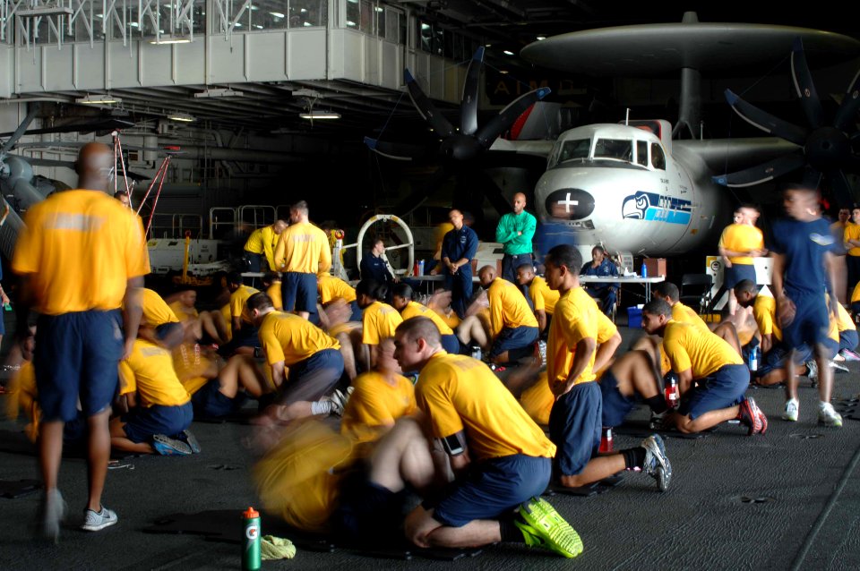 USS HARRY S. TRUMAN (CVN 75) 140312-N-ZN848-002 (13120814504)