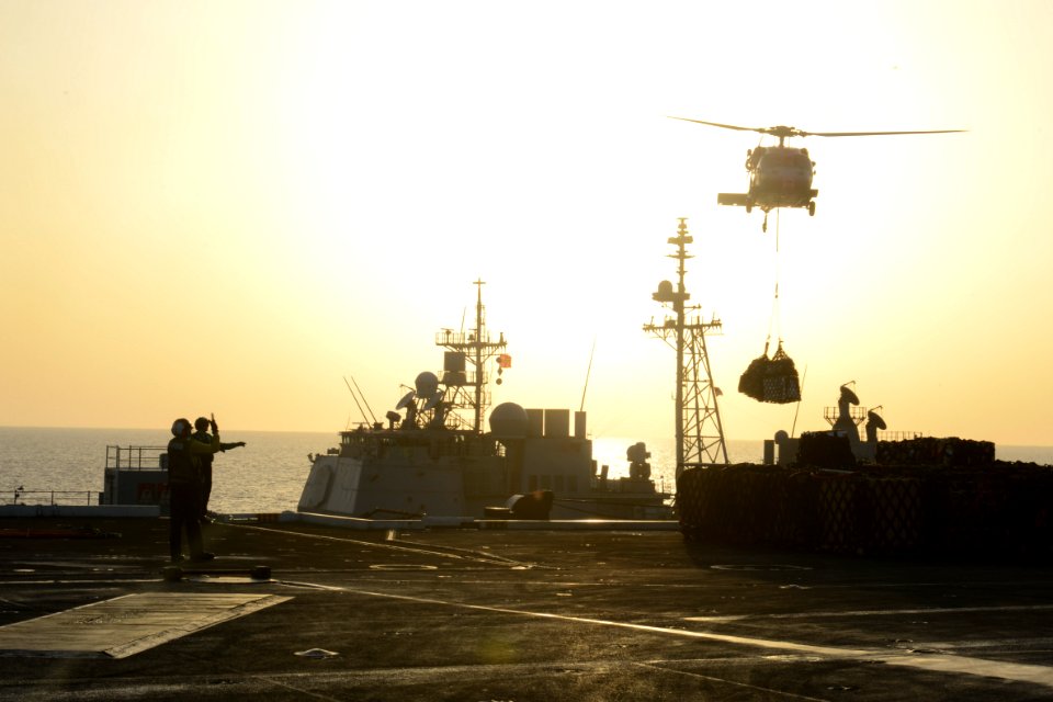USS HARRY S. TRUMAN (CVN 75) 140219-N-CC806-031 (12649962113)