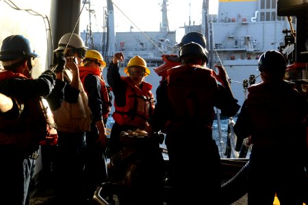 USS HARRY S. TRUMAN (CVN 75) 140219-N-CC806-067 (12649943413)