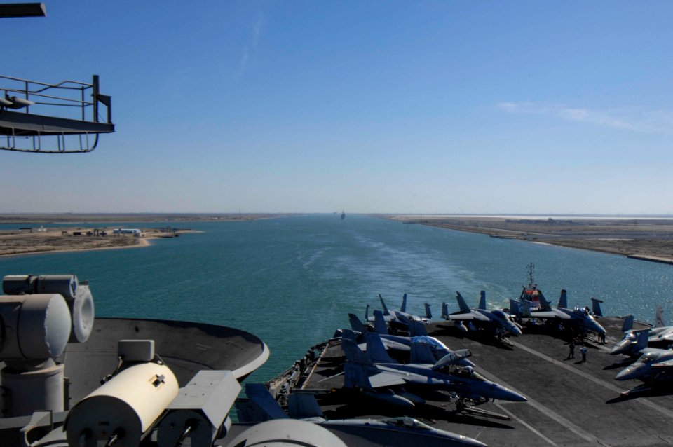 USS HARRY S. TRUMAN (CVN 75) 140328-N-ZN848-092 (13580619443)