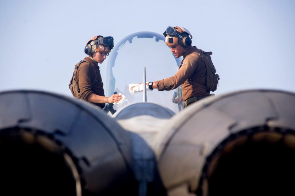 USS HARRY S. TRUMAN (CVN 75)130925-N-ZG705-129 (9933147715)