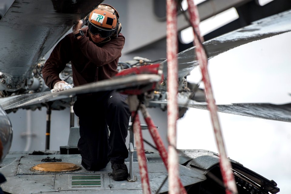 USS Harry S. Truman 140926-N-NU281-109