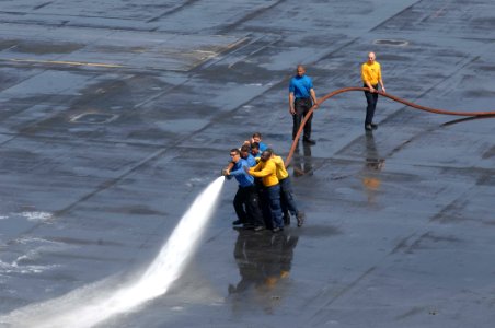 USS HARRY S. TRUMAN (CVN 75) 140316-N-ZN848-242 (13212477835)