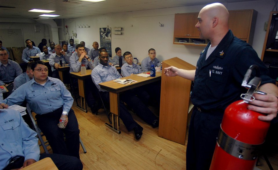 USS Harry S. Truman Sailors DVIDS98260
