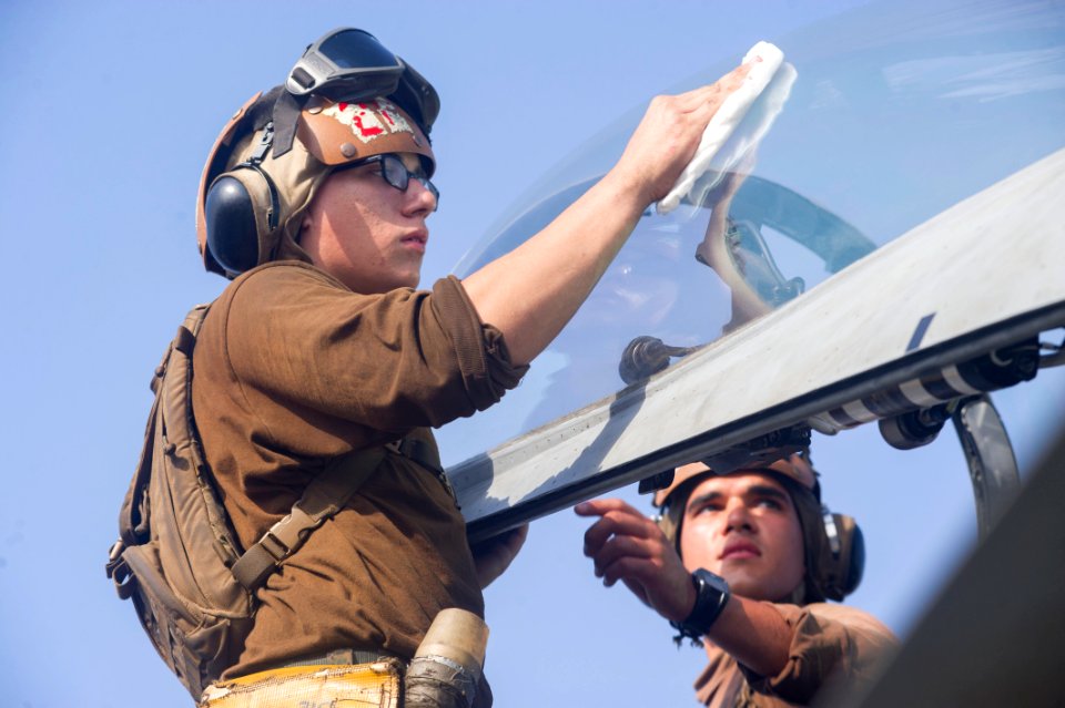 USS HARRY S. TRUMAN (CVN 75)130925-N-ZG705-103 (9933291213)