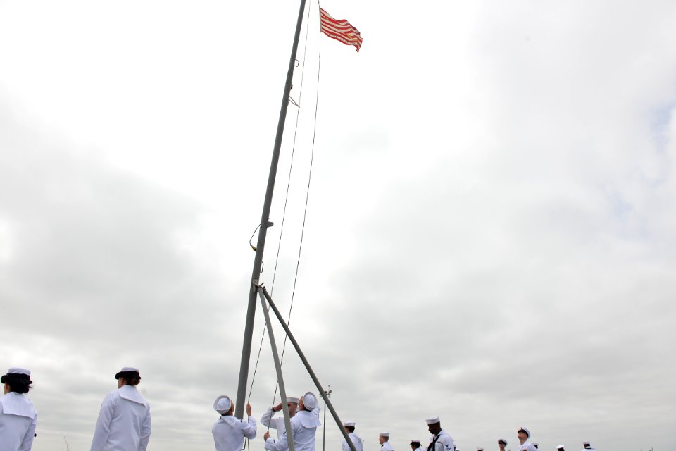 USS Harry S. Truman returns from deployment 140418-N-CC806-125