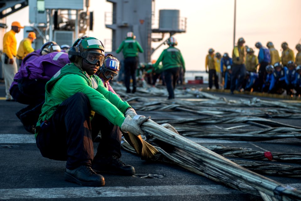 USS Harry S. Truman conducts a flight deck crash drill. (20256854622)