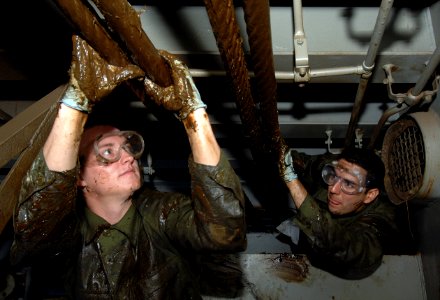 USS Harry S. Truman heads to Persian Gulf DVIDS91884