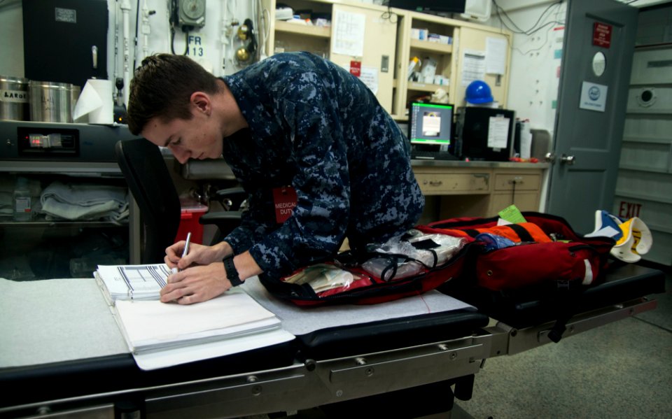 USS Harry S. Truman operations 141223-N-ZZ999-110