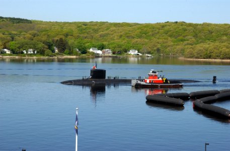 USS Hawaii departs for Naval Station Pearl Harbor 090513-N-OV358-003 photo