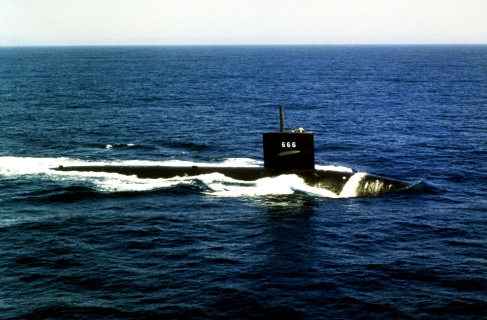 USS Hawkbill (SSN-666)