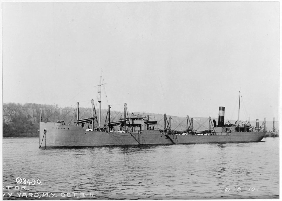 USS Hector - 19-N-61-8-10