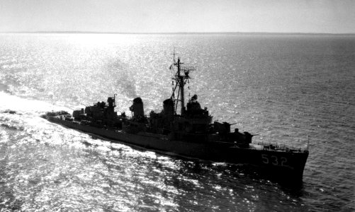 USS Heermann (DD-532) underway off New Bedford, Massachusetts (USA), on 8 June 1953 (80-G-483355) photo