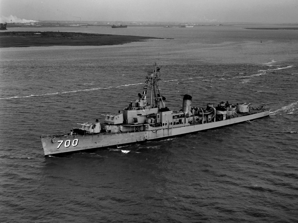 USS Haynsworth (DD-700) underway on 3 July 1953
