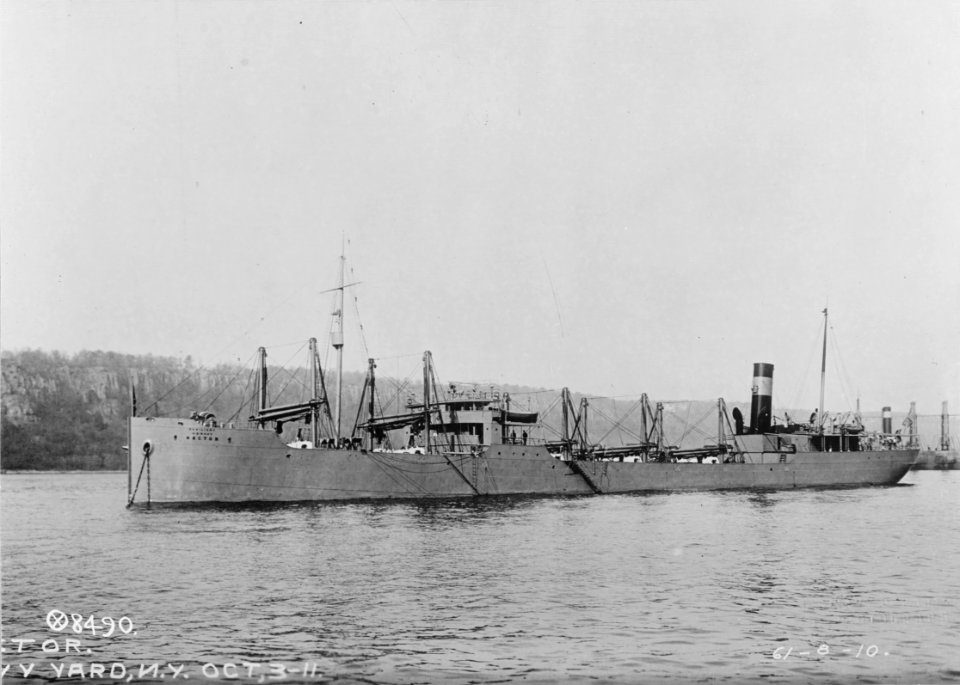 USS Hector - 19-N-61-8-10