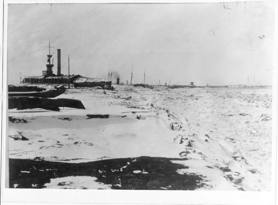 USS HELENA (PG-9) in mud dock in Liao-Ho River, Newchwang, China - NH 134