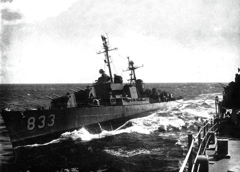 USS Herbert J. Thomas (DDR-833) is refueled by USS Roanoke (CL-145), in 1949-1950