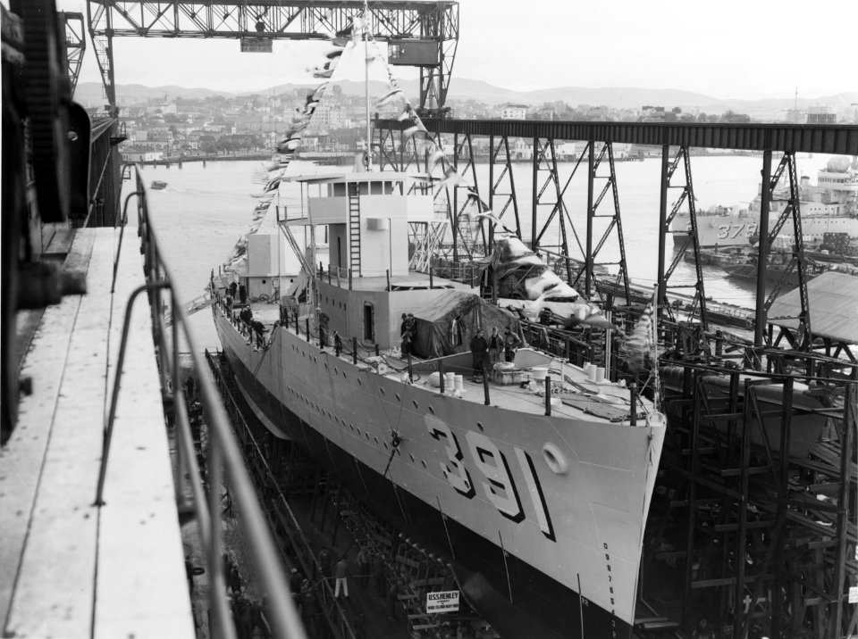 USS Henley (DD-391) - 19-N-18028
