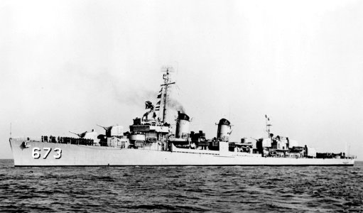 USS Hickox (DD-673) underway off the San Francisco Naval Shipyard on 23 September 1951