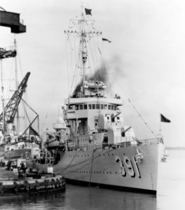 USS Henley (DD-391) - 19-N-18032