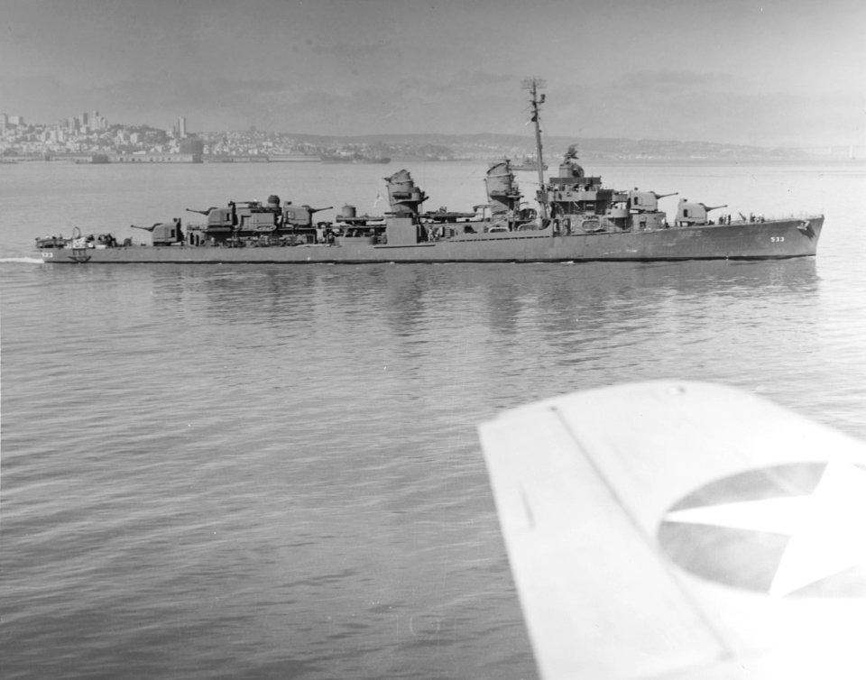 USS Hoel (DD-533) underway in San Francisco Bay, California (USA), 7 August 1943 (80-G-65436)
