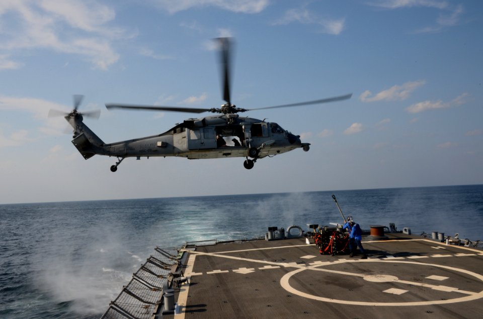 USS HOPPER (DDG 70) 131116-N-OU681-370 (11064998083)