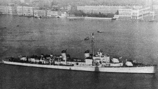 USS Holder (DD-819) in 1947