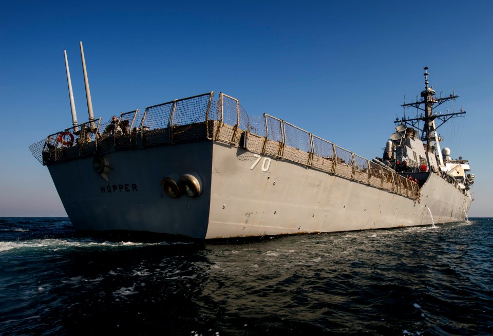 USS HOPPER (DDG 70) 140214-N-QP268-135 (12764062895)