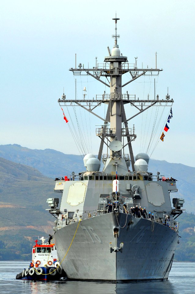 USS Higgins (DDG-76)-Souda Bay-01