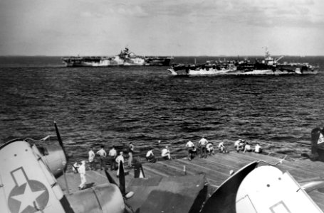 USS Hornet (CV-12) and USS Independence (CVL-22) underway January 1945