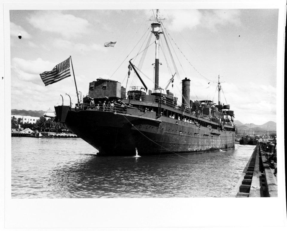 USS Holland - 19-N-25942