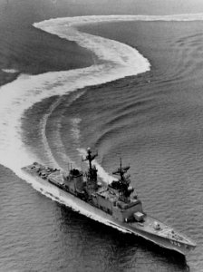 USS Hewitt (DD-966) makes an S-turn during her trials in late 1976