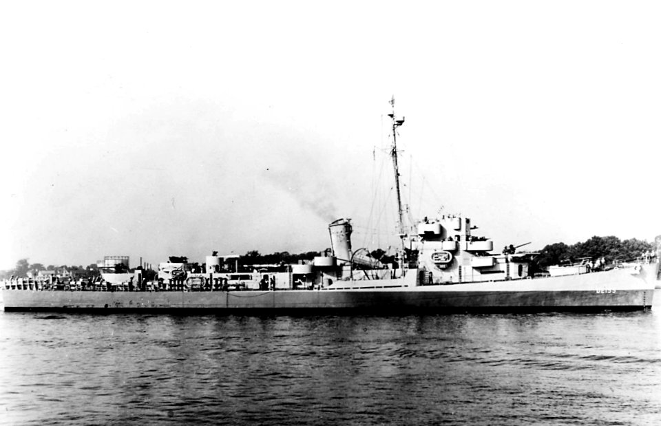 USS Hopping (DE-155) underway, circa in 1943