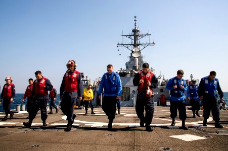 USS HOPPER (DDG 70) 140216-N-QP268-001 (12764319974)