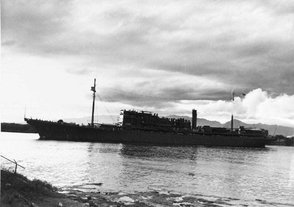USS Holland - 19-N-25943