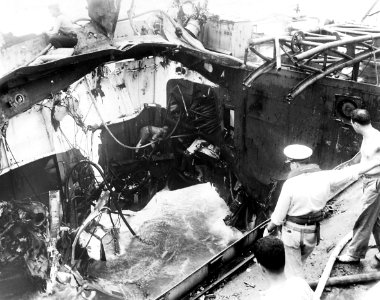 USS Houston (CL-81) showing torpedo damage inflicted during the Formosa Air Battle, 16 October 1944 (19-N-110837)