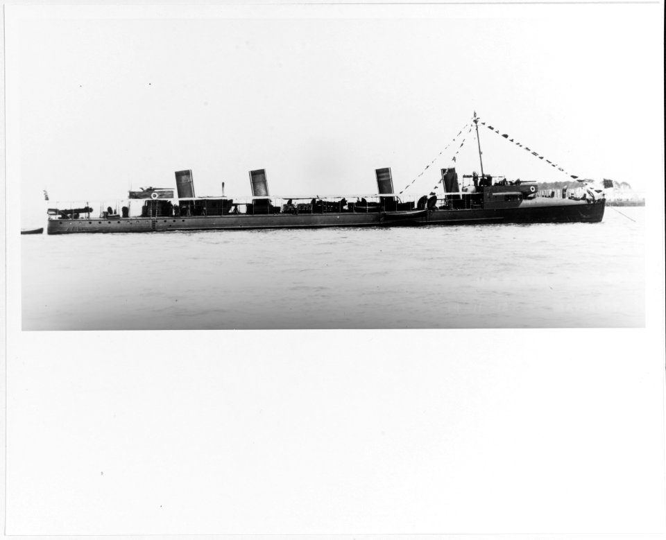 USS Hull - 19-N-13034