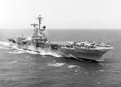 USS Hornet (CVS-12) underway in October 1969