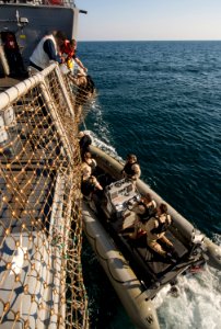 USS HOPPER (DDG 70) 140214-N-QP268-155 (12764503204)