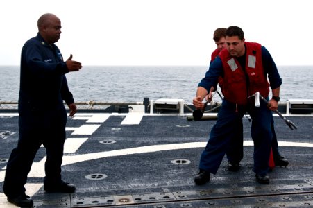USS Hue City practices firefighting. (8537443462)