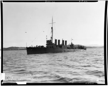 USS Hovey (DMS-11) - 19-N-30500