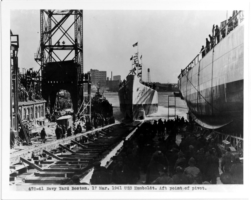 USS Humboldt (AVP-21) - 19-N-30389
