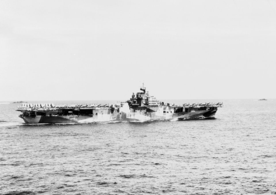 USS Hornet (CV-12) underway in September 1944