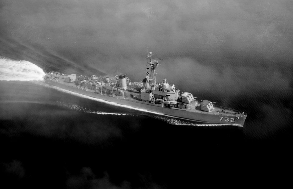USS Hyman (DD-732) underway off Boston in 1950