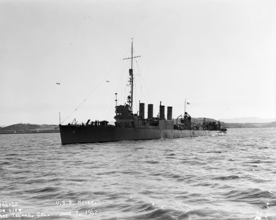 USS Hovey (DMS-11) - 19-N-30500