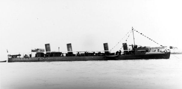 USS Hull - 19-N-13034