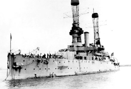 USS Illinois - NH 48143