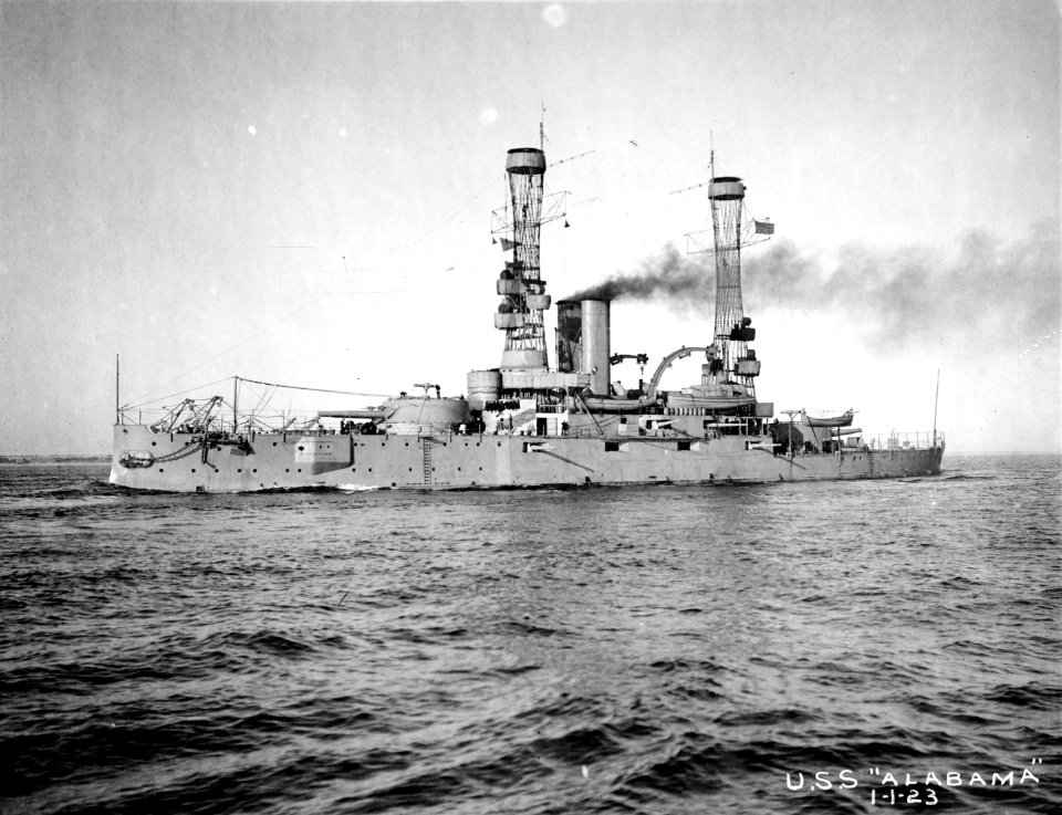 USS Illinois - NH 60570