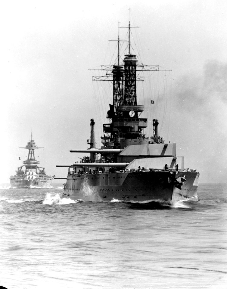 USS Idaho (BB-42) USS Texas (BB-35) - NH 73834