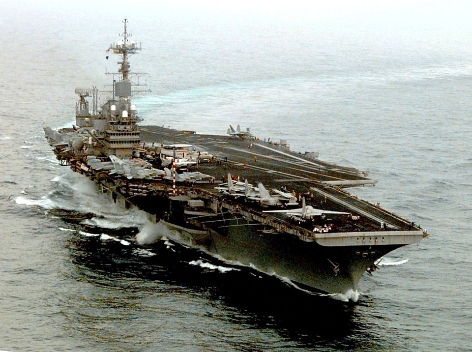 USS Independence (CV-62) underway in the Persian Gulf on 11 February 1998